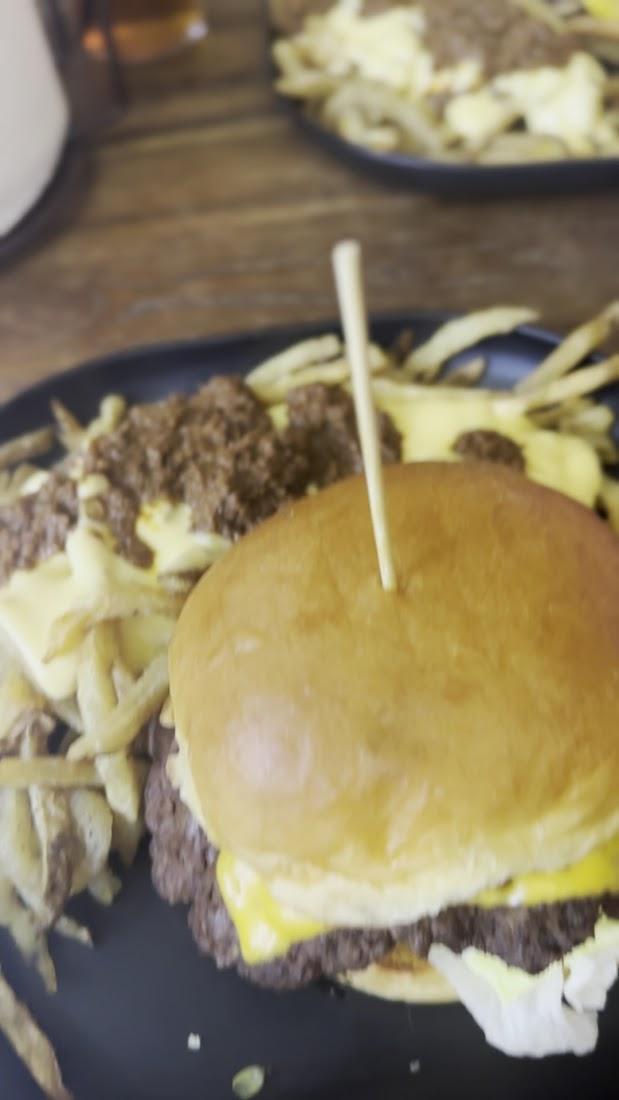 B&B Gourmet Burgers (Burgers & Bakery)