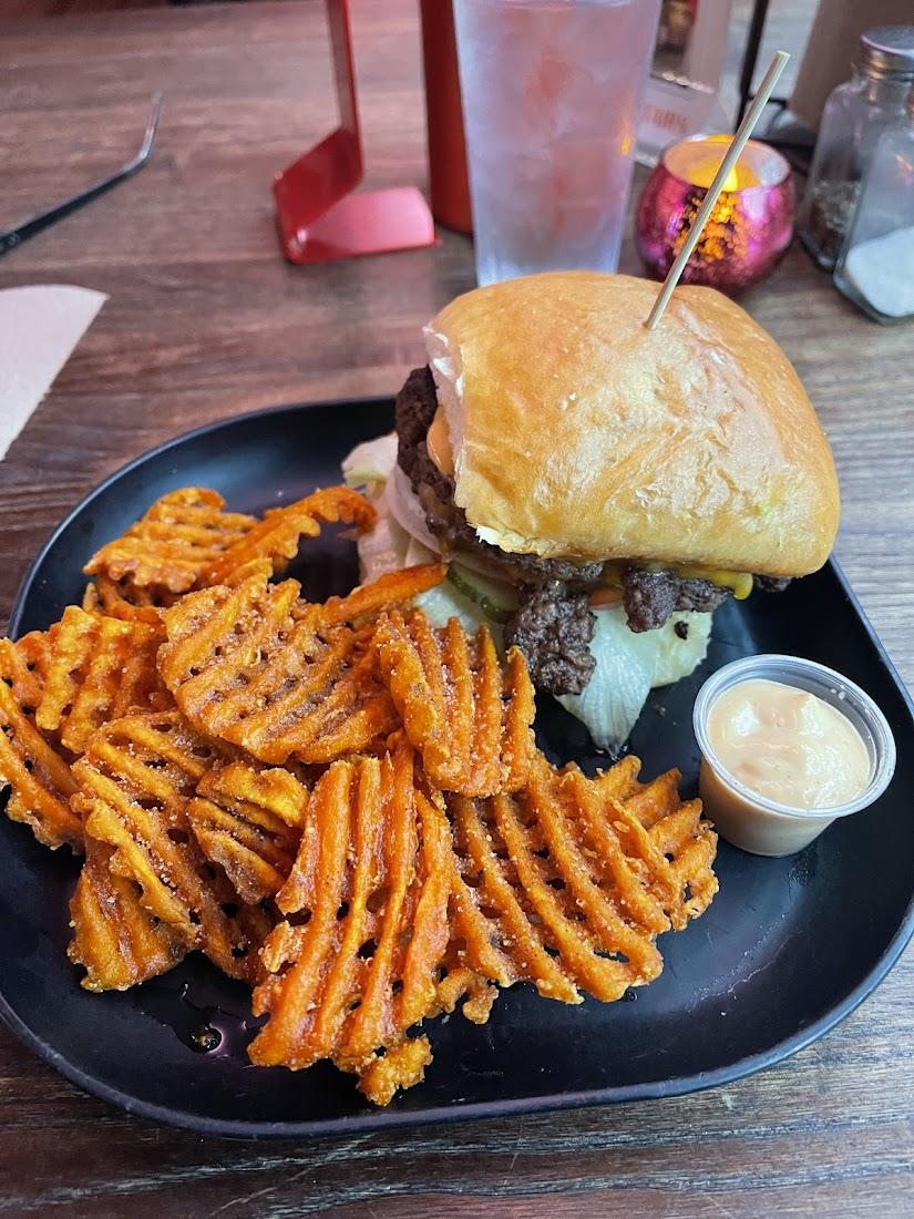 B&B Gourmet Burgers (Burgers & Bakery)